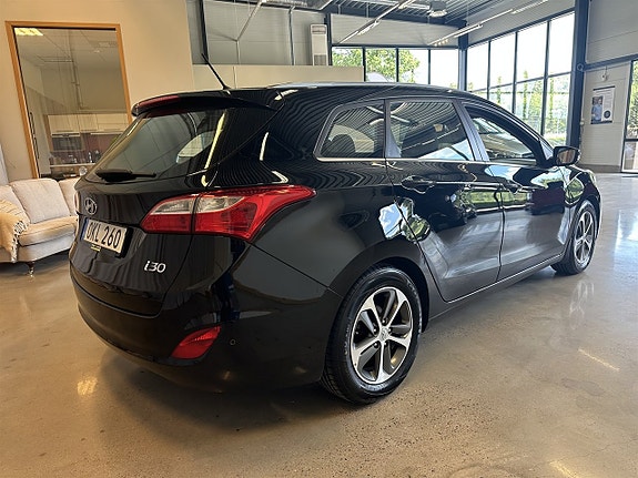 Hyundai i30 3 of 5