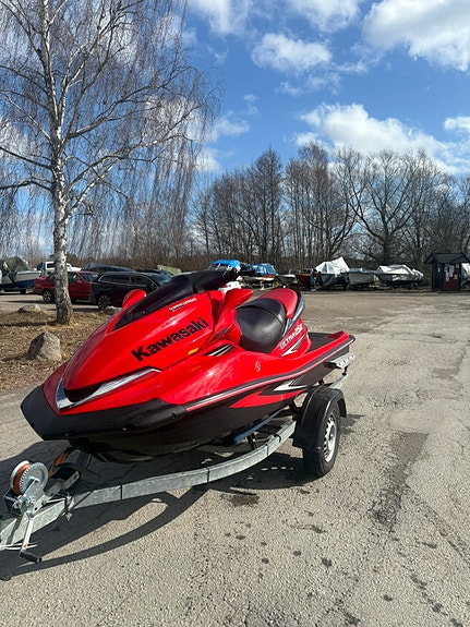 Kawasaki 250 Ultra 2 of 2