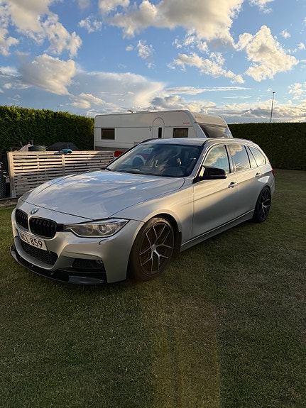 BMW 328i 2 of 5
