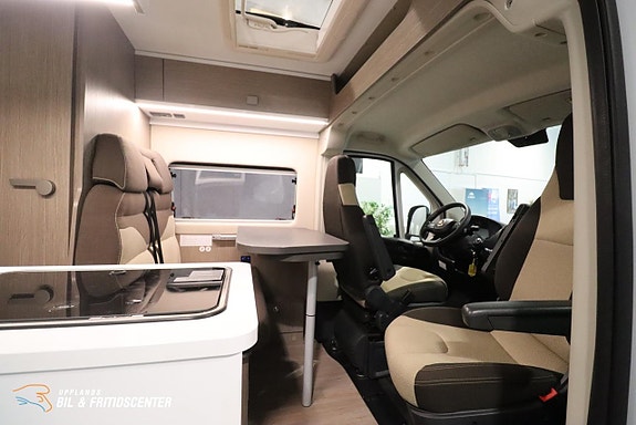 CHALLENGER V 217 Solpanel / Maxxfan 5 of 12