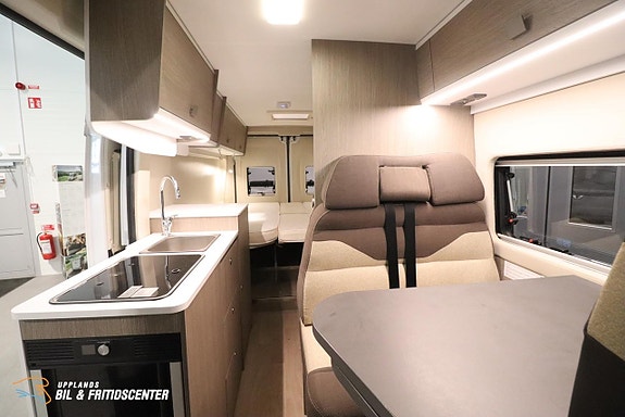 CHALLENGER V 217 Solpanel / Maxxfan 6 of 12