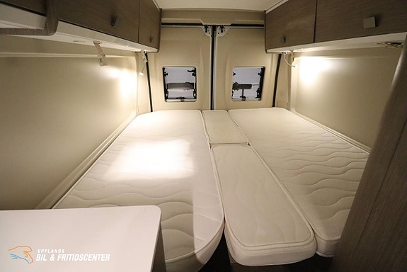 CHALLENGER V 217 Solpanel / Maxxfan 9 of 12