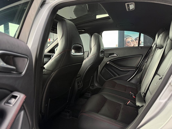 Mercedes-Benz A200 14 of 15