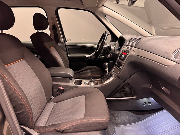 Ford Galaxy 6 of 11