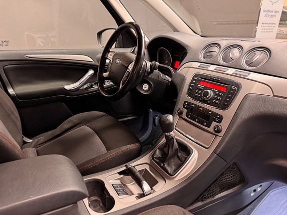 Ford Galaxy 7 of 11