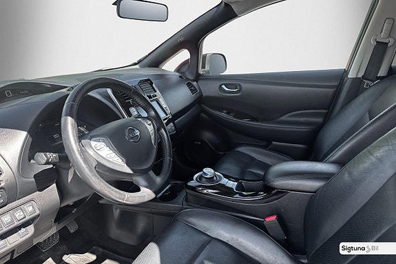 Nissan Leaf 10 of 21