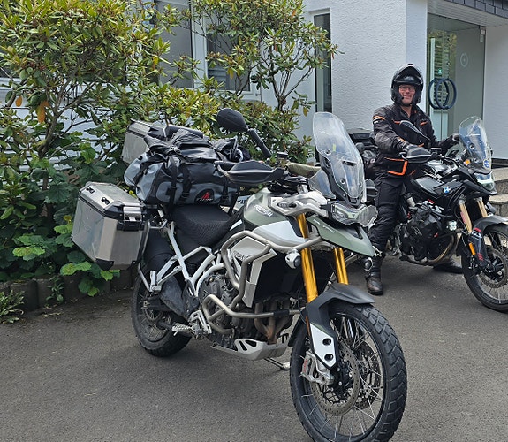 Triumph TIGER 900 RALLY PRO 2 of 4