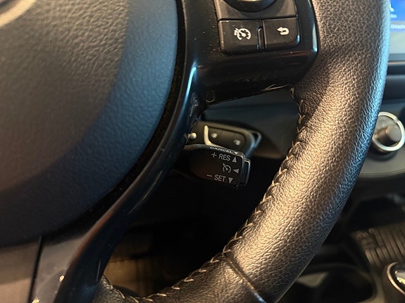 Toyota Yaris 18 of 26