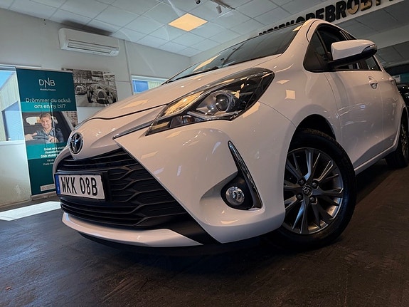 Toyota Yaris 6 of 26