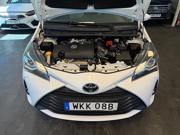 Toyota Yaris 23 of 26