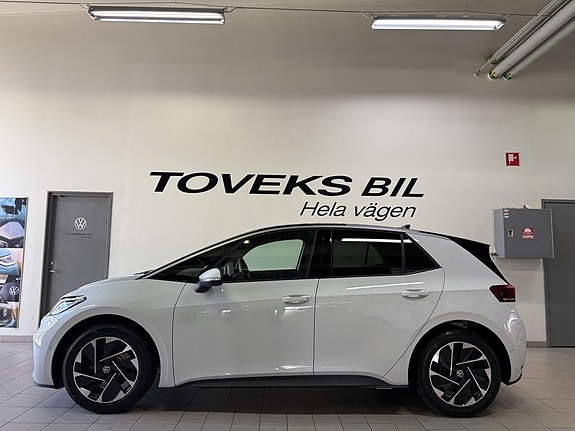Volkswagen ID.3 3 of 5