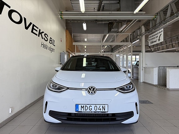 Volkswagen ID.3 2 of 5