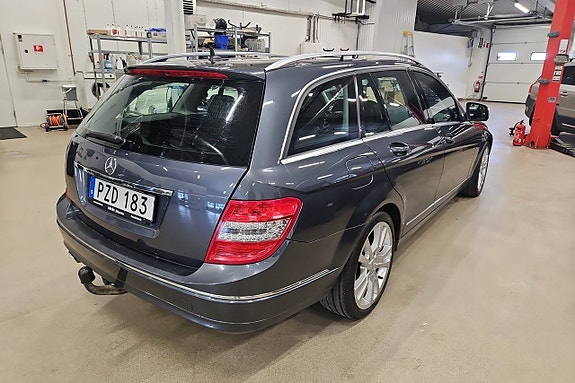 Mercedes-Benz C220 6 of 16