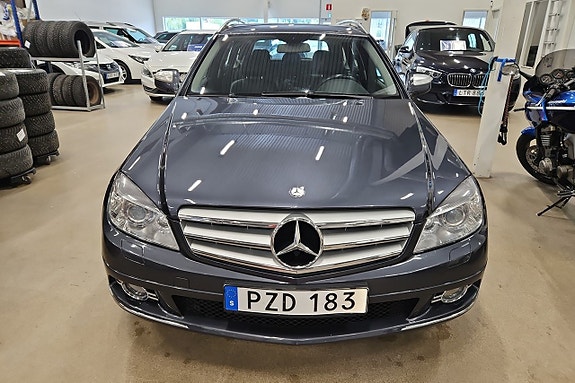 Mercedes-Benz C220 2 of 16
