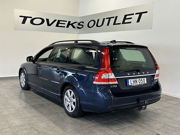 Volvo V70 4 of 17