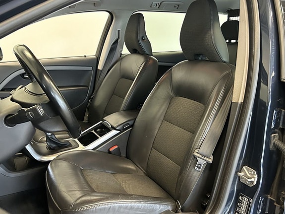 Volvo V70 9 of 17