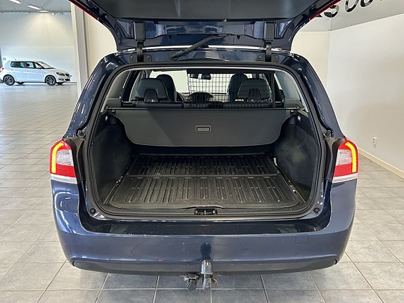 Volvo V70 6 of 17