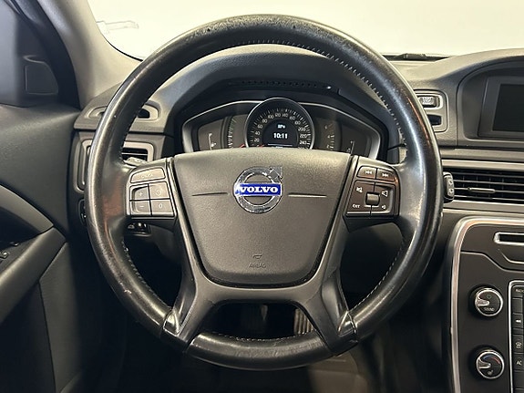 Volvo V70 12 of 17