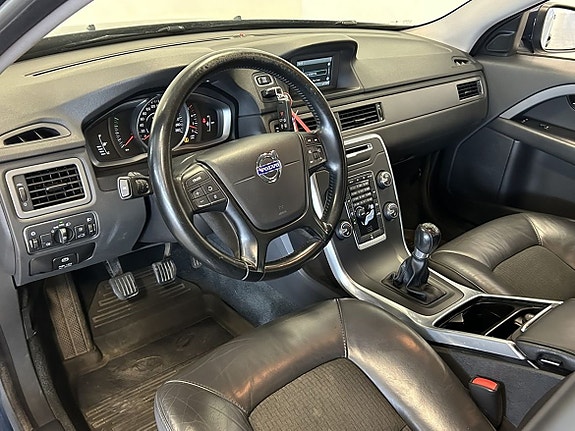 Volvo V70 16 of 17