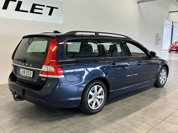 Volvo V70 5 of 17