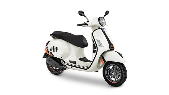 Vespa GTS 310 SuperSport 3 of 5