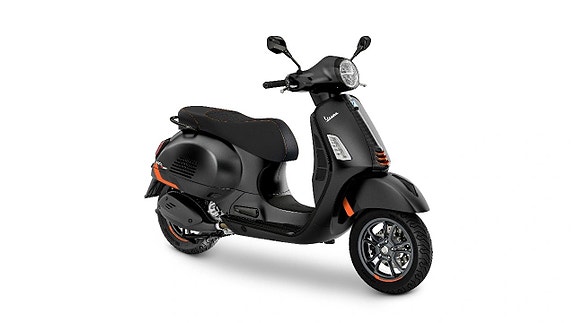 Vespa GTS 310 SuperSport 2 of 5