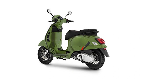 Vespa GTS 310 SuperSport 10 of 17