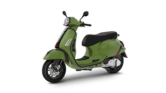 Vespa GTS 310 SuperSport 12 of 17