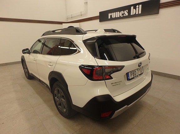 Subaru Outback 3 of 5