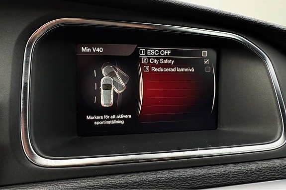 Volvo V40 20 of 30