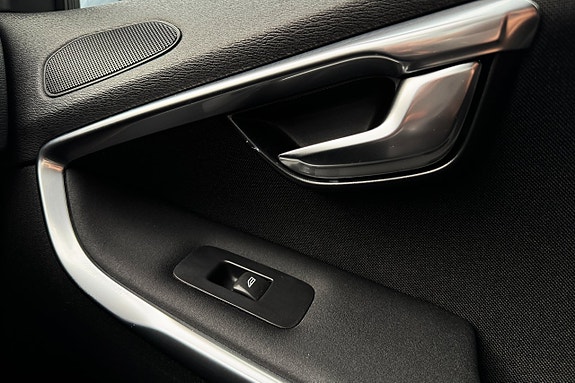 Volvo V40 29 of 30