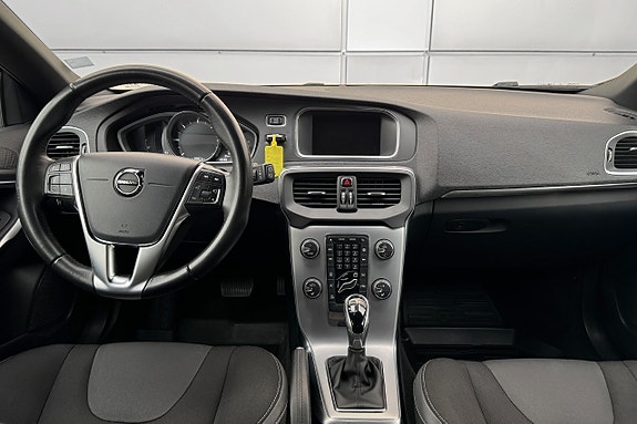 Volvo V40 15 of 30
