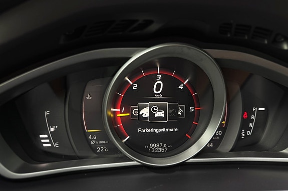 Volvo V40 14 of 30