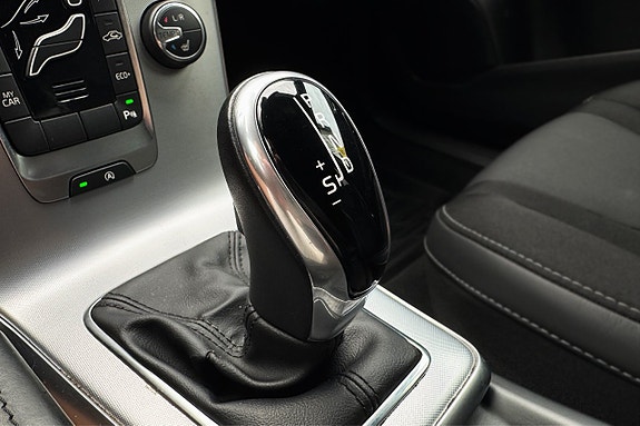 Volvo V40 25 of 30