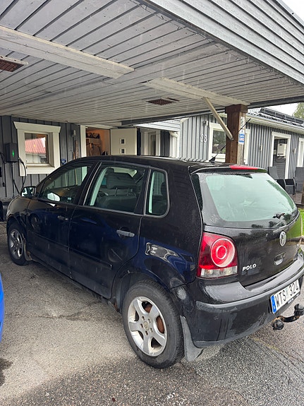 Volkswagen Polo 2 of 4