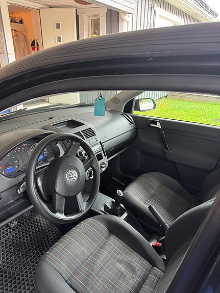 Volkswagen Polo 4 of 4