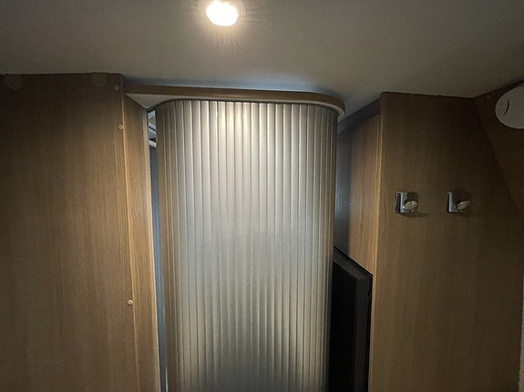 Adria Twin 640 SLX /Långbäddar/Dragkrok/Solcell 14 of 16