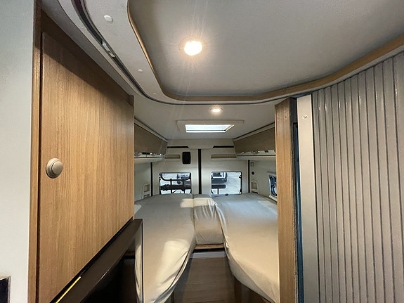 Adria Twin 640 SLX /Långbäddar/Dragkrok/Solcell 7 of 16