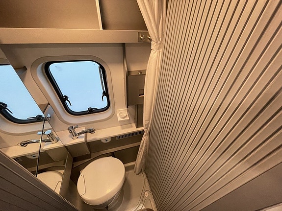 Adria Twin 640 SLX /Långbäddar/Dragkrok/Solcell 15 of 16