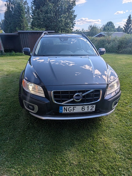 Volvo XC70 3 of 3