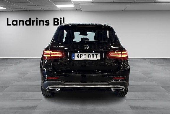 Mercedes-Benz GLC300 5 of 5