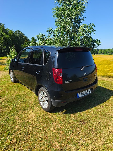 Mitsubishi Colt 2 of 5
