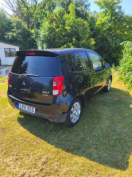 Mitsubishi Colt 3 of 5