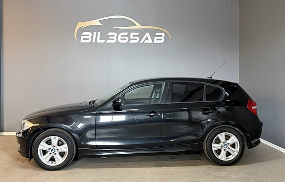 BMW 116d 4 of 5
