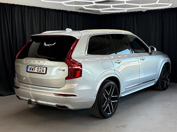 Volvo XC90 4 of 5