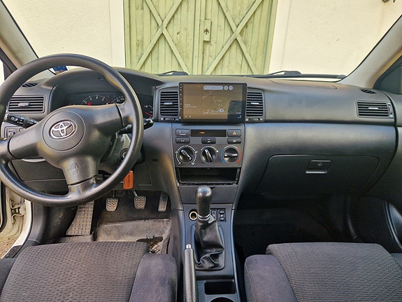 Toyota Corolla 4 of 4