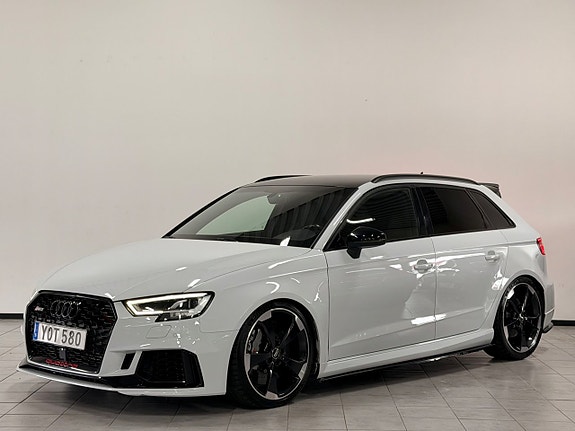 Audi RS3 4 of 5
