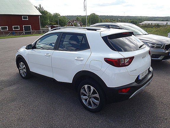 Kia Stonic 3 of 5