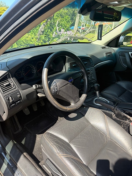 Volvo S60 3 of 5