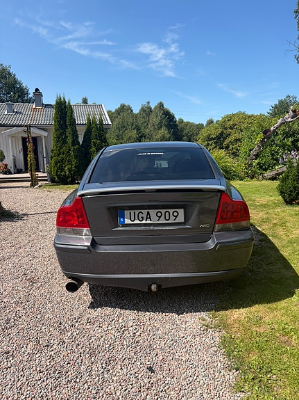 Volvo S60 4 of 5